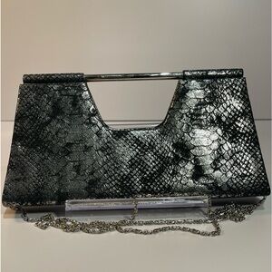 Kate Landry Reptile Print Crossbody Clutch W/ Detachable Chain. Snap Closure EUC